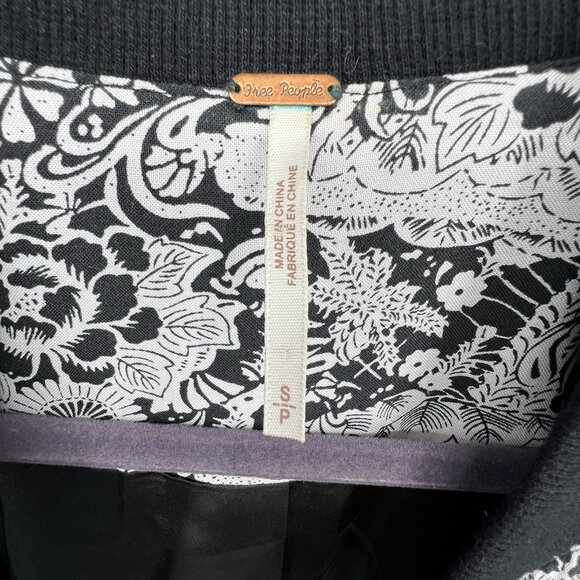 Free People Bomber Jacket Floral Size S Snap Button Pockets Feminine Boho Retro - Picture 3 of 13